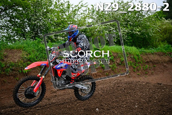 NZ9_2880-2