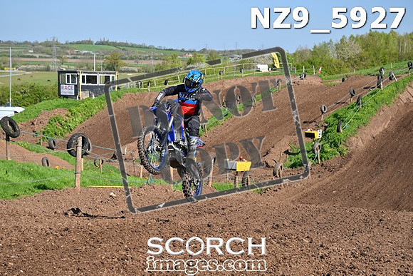 NZ9_5927