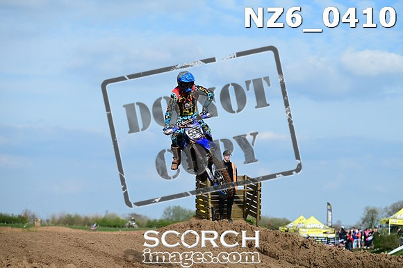 NZ6_0410