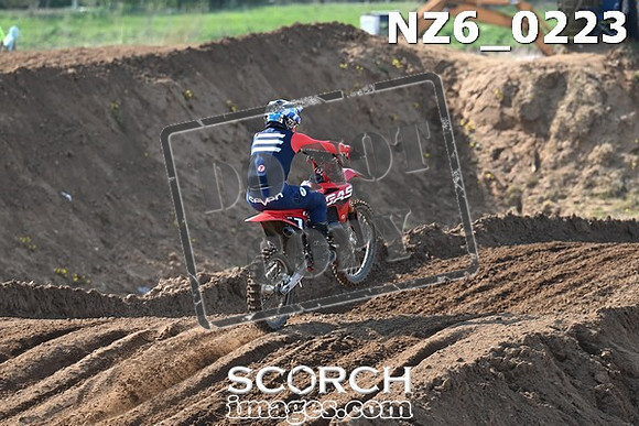 NZ6_0223