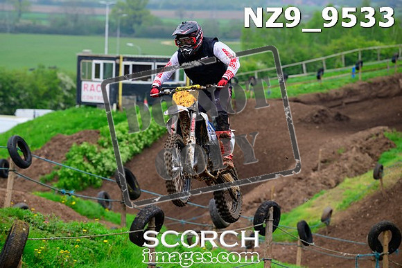 NZ9_9533