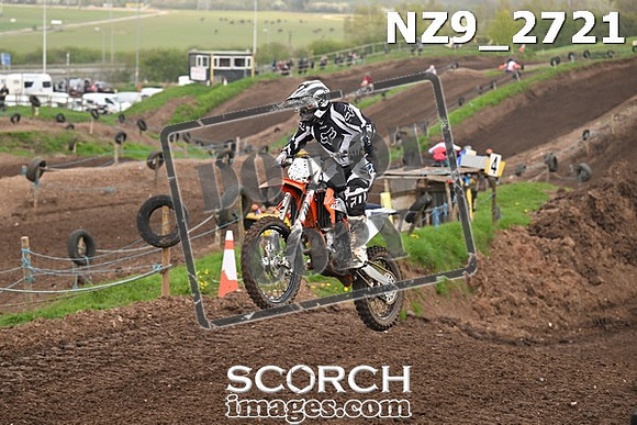 NZ9_2721