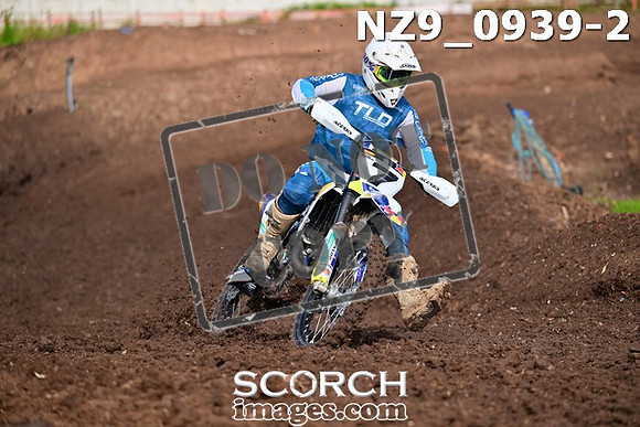 NZ9_0939-2