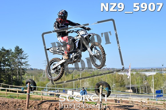 NZ9_5907