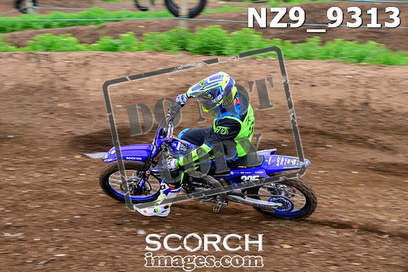 NZ9_9313