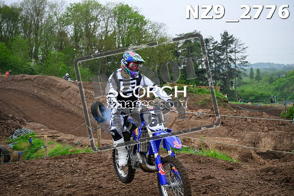 NZ9_2776