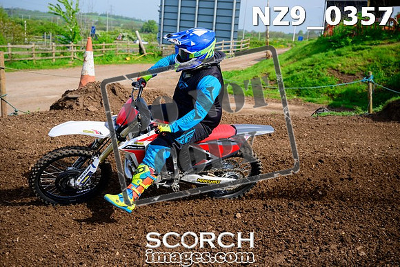 NZ9_0357