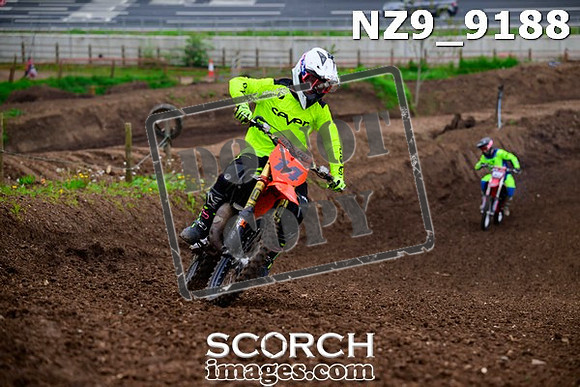 NZ9_9188