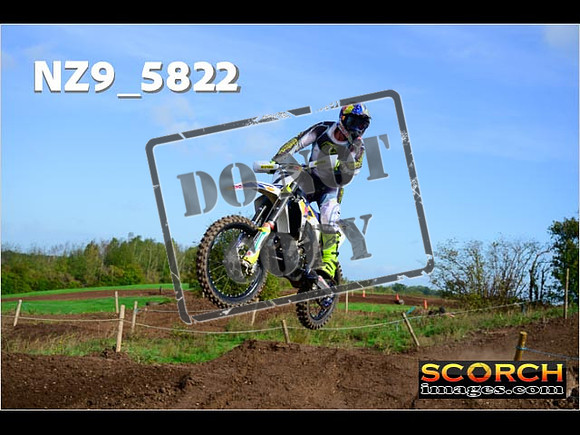 Experts-051