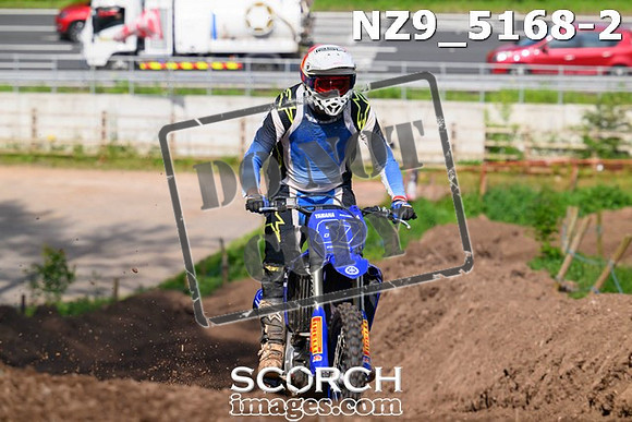 NZ9_5168-2