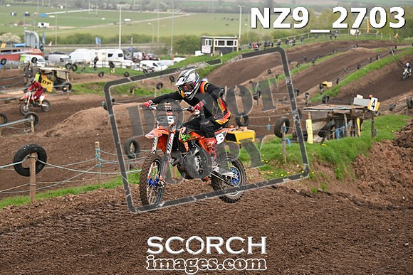 NZ9_2703
