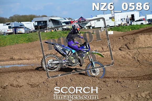 NZ6_0586