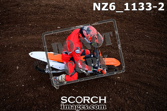 NZ6_1133-2