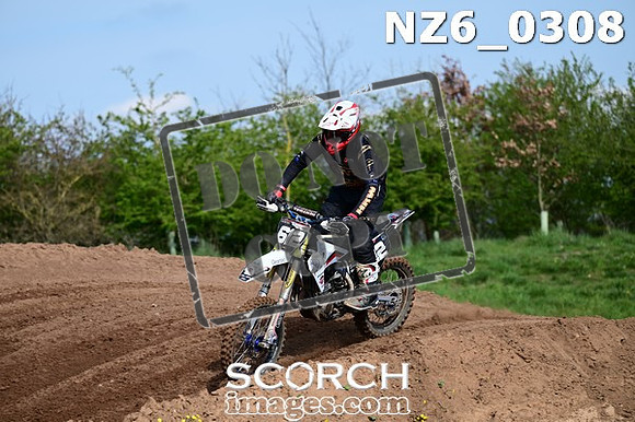 NZ6_0308