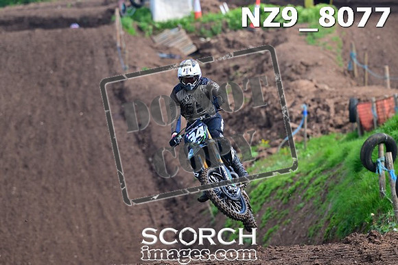NZ9_8077