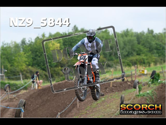 Inters-092