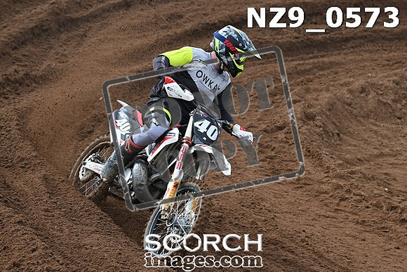 NZ9_0573