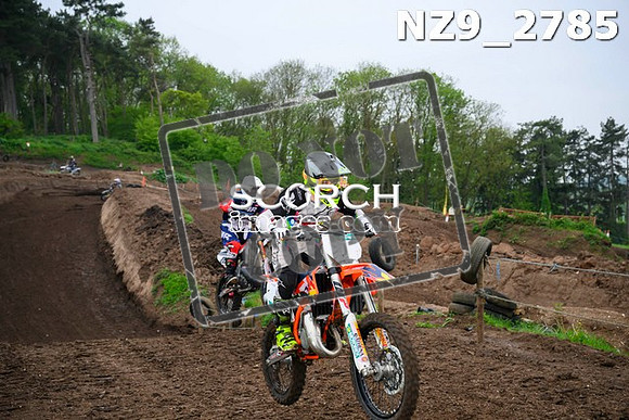 NZ9_2785