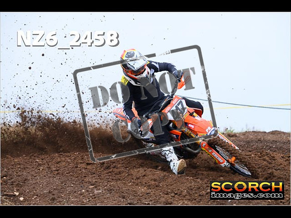 Experts-038
