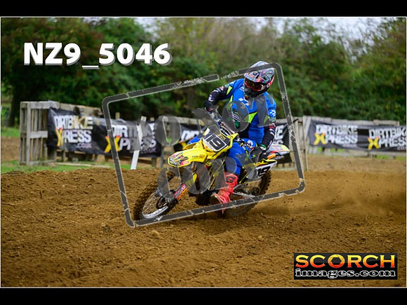 Experts-068