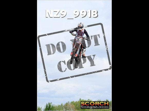 Experts-073