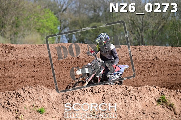 NZ6_0273