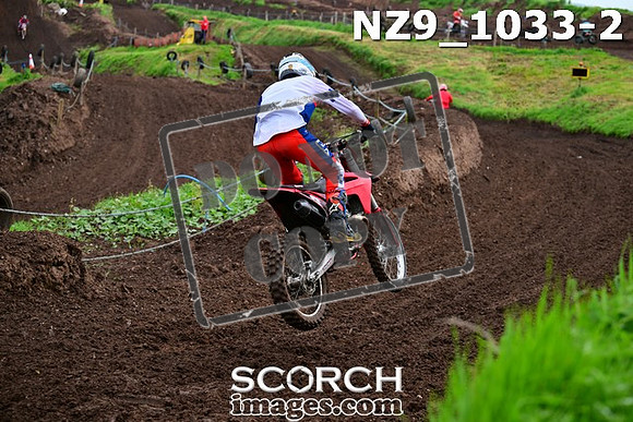 NZ9_1033-2