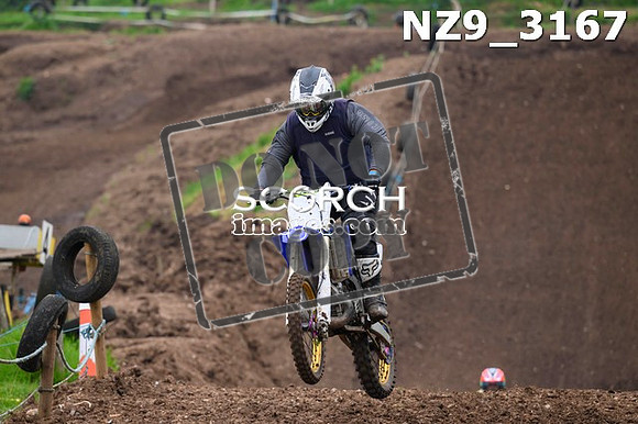 NZ9_3167