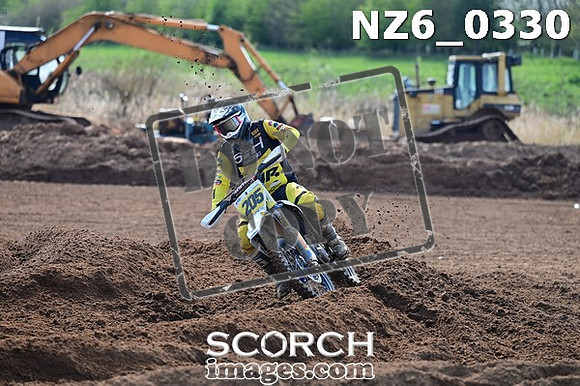 NZ6_0330