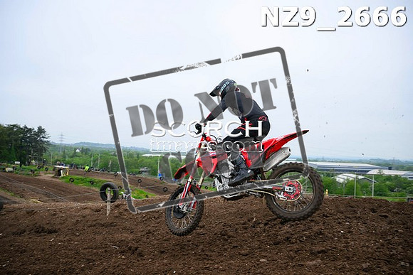 NZ9_2666