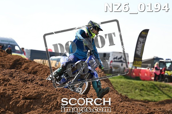 NZ6_0194