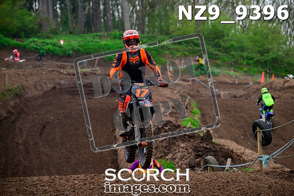 NZ9_9396
