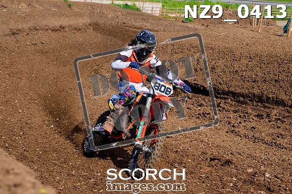 NZ9_0413