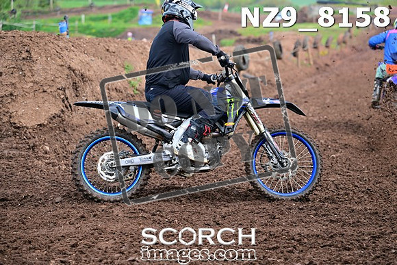 NZ9_8158