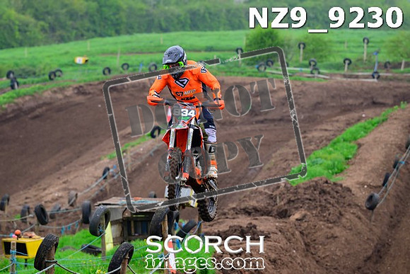 NZ9_9230