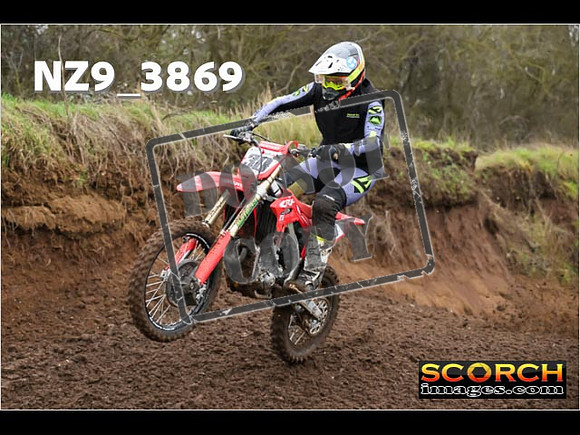 Experts-064