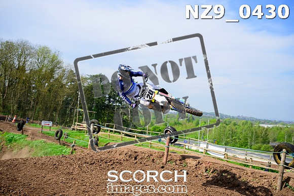 NZ9_0430