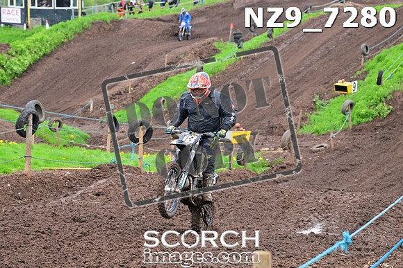 NZ9_7280