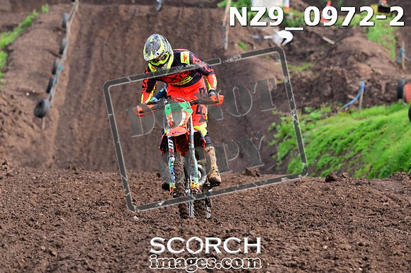 NZ9_0972-2