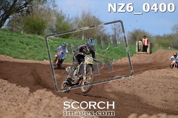 NZ6_0400