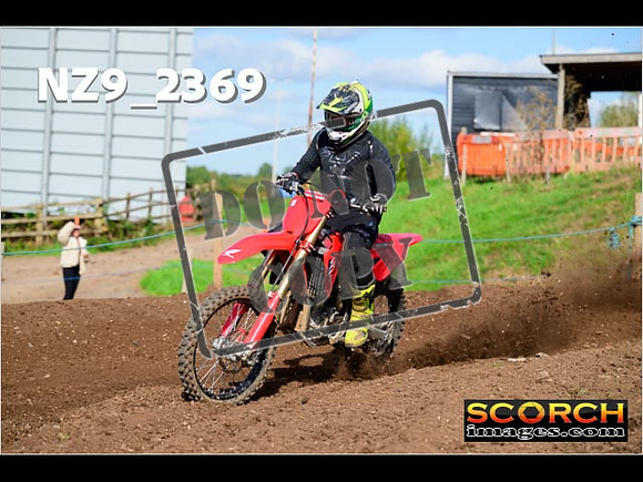 Experts-330