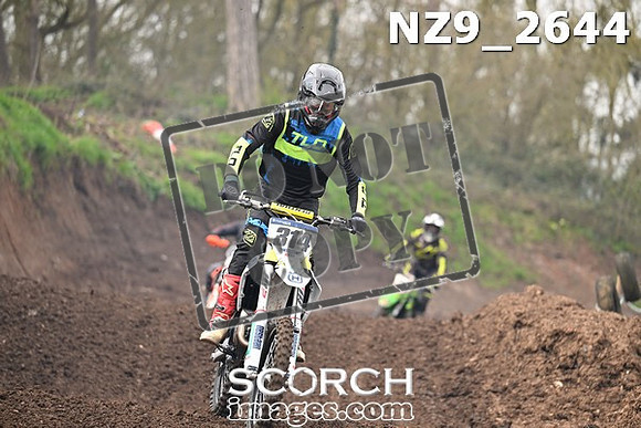 NZ9_2644