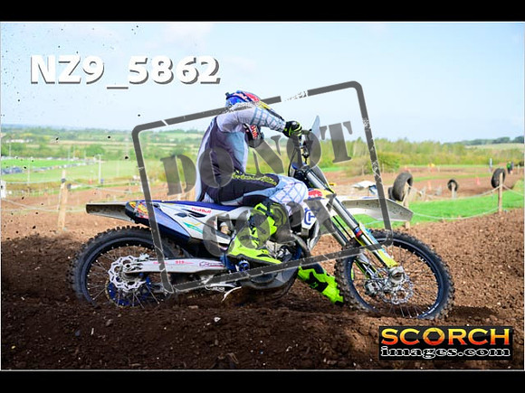 Experts-091