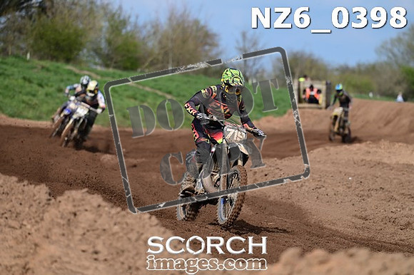 NZ6_0398