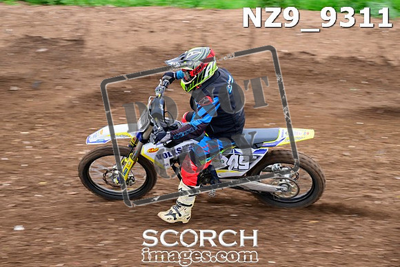 NZ9_9311