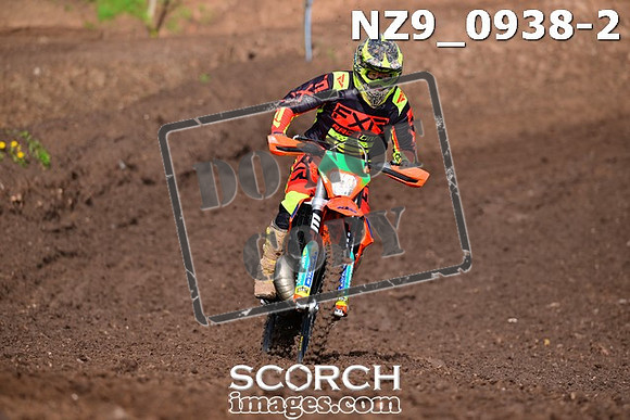 NZ9_0938-2