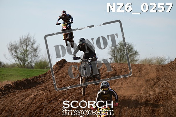 NZ6_0257