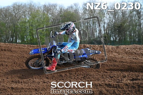 NZ6_0230