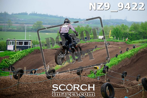NZ9_9422