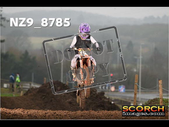 Experts-082
